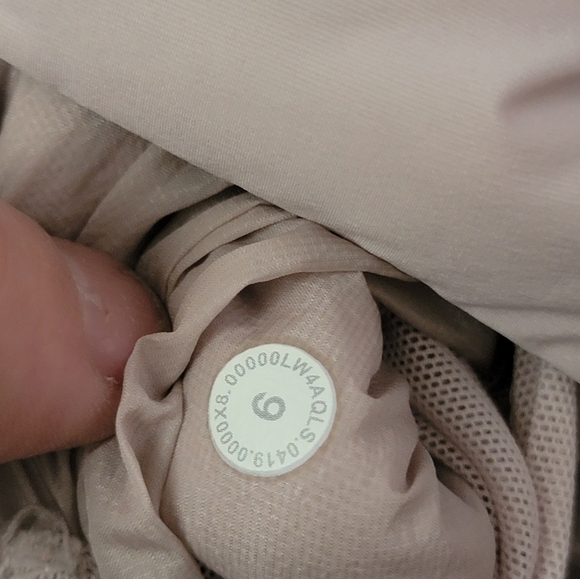 Lululemon Down For It All Vest size 6 - Picture 6 of 7